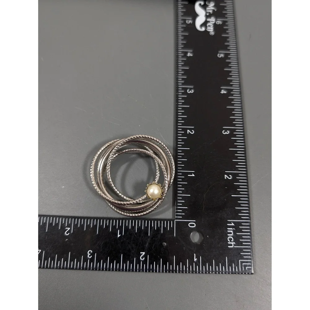 Vintage Silver Tone Interlocking Circle Brooch Textured Faux‎ Pearl Pin